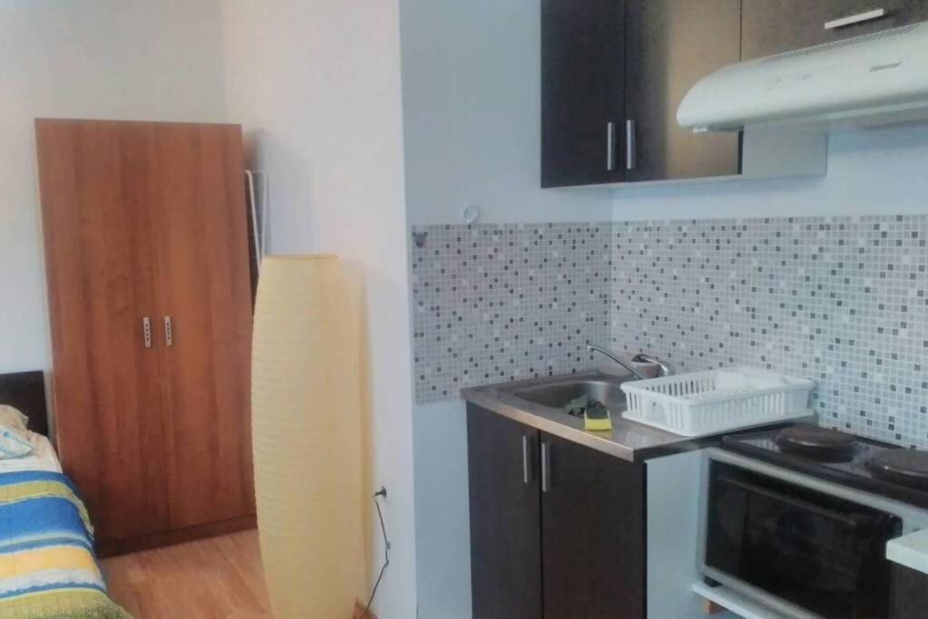 Приятный Отдых В Студии На Море В Сарафово Apartment Burgas Exterior photo