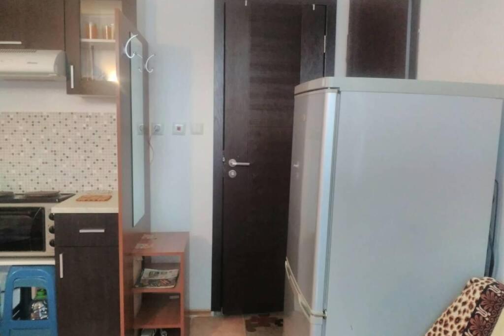 Приятный Отдых В Студии На Море В Сарафово Apartment Burgas Exterior photo